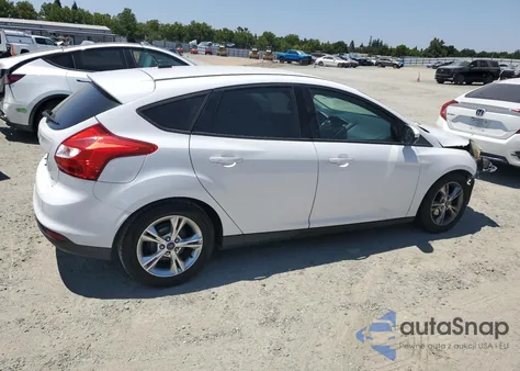 2014 Ford Focus Se z USA, uszkodzony, nr VIN 1FADP3K26EL231168